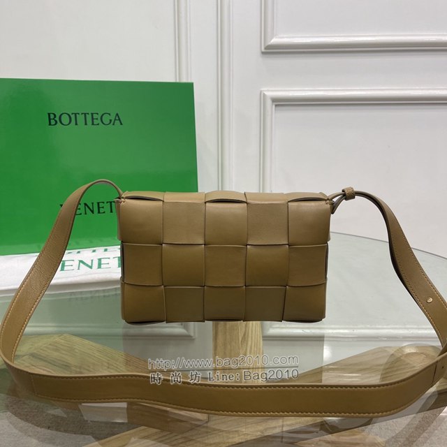 Bottega veneta高端女包 KF0017 寶緹嘉Cassette肩背女包 BV新款放大編織斜挎包  gxz1381